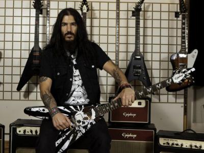 robb-flynn-epiphone-web-460-85.jpg