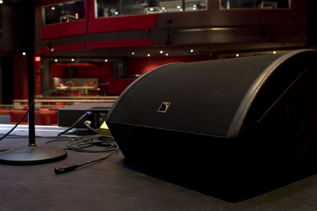 Monitor de escenario