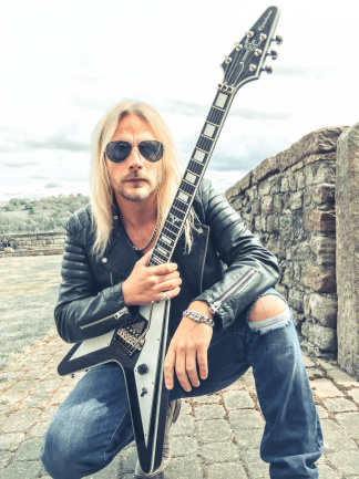 Richie Faulkner
