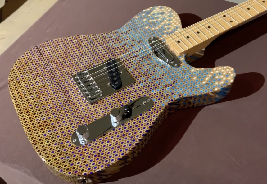 telecaster con lápices de colores 2