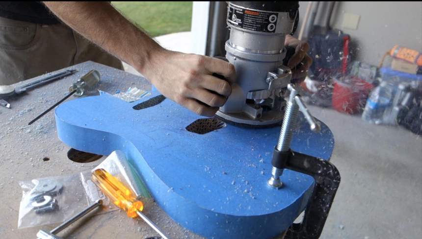 telecaster con lápices de colores 3