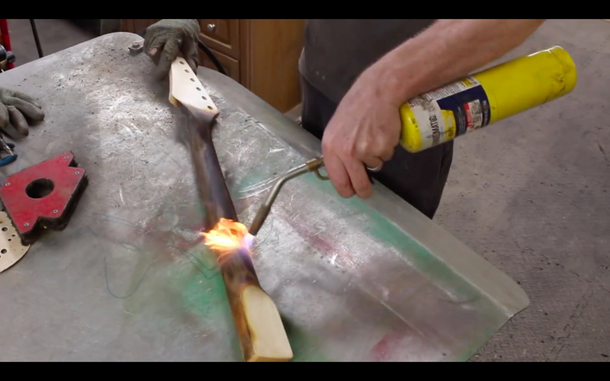 Mastil de arce tostado