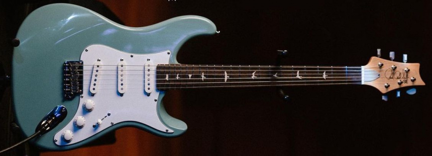 Frontal de la PRS SE Silver Sky