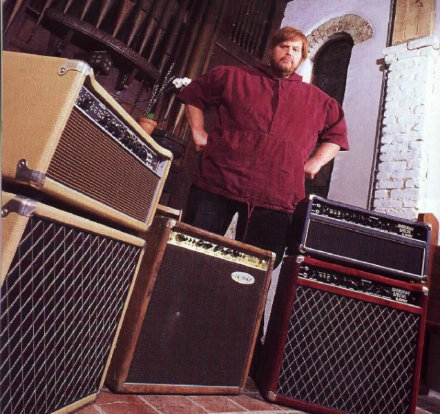 Howard Dumble con sus amplificadores