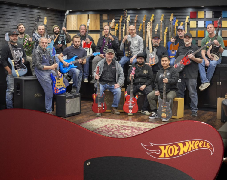 Custom Shop Builders con las HotWheels