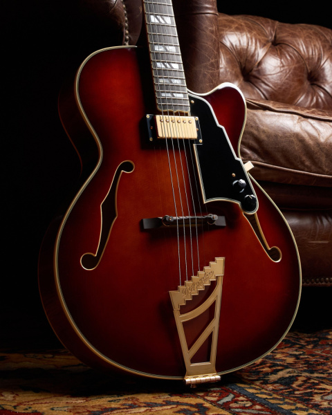 Cuerpo de la D'Angelico Excel 16 en Amaretto Burst