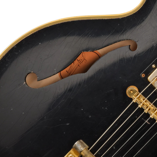 Etiqueta interna firmada de la Gibson Custom Keith Richards 1960 ES-355 Collector’s Edition
