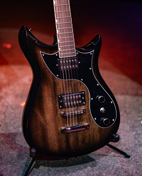 Cuerpo de la Electromatic Baritone CVT