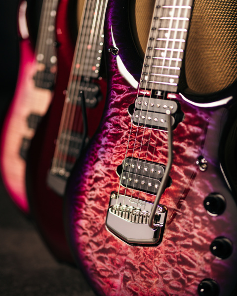 Ernie Ball Music Man John Petrucci Majesty Premium Select en Purple Nebula II