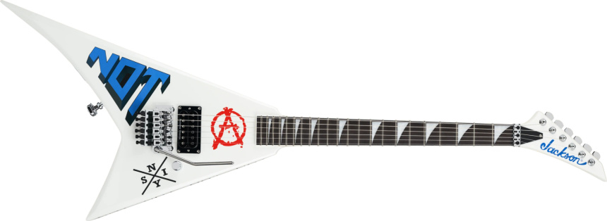Guitarra Jackson Scott Ian Rhoads RR22 en V asimétrica blanca con gráfico NOT azul y Floyd Rose vista frontal
