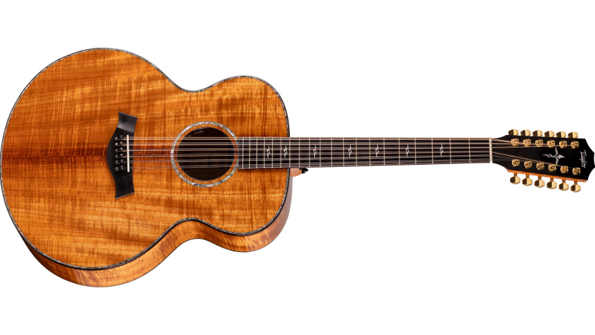 Guitarra acústica de doce cuerdas Taylor Legacy K65e LTD vista entera en diagonal sobre fondo blanco