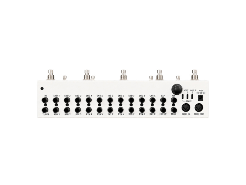 Panel trasero del Judahs Koinos PLS 8 con múltiples jacks de audio, conectores MIDI y puertos USB-C