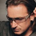 Bono, operado de urgencia en Munich