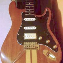 Strato de luthier 1983 neckthru cuerpo de nogal español con texas custom y p90