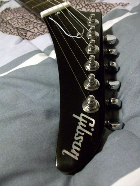 Gibson explorer