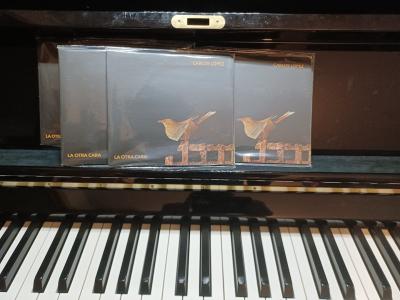 CARLOS LOPEZ-LA OTRA CARA.jpg