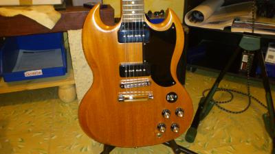 Gibson SG 08.jpg