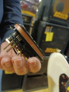 PASTILLA ALTURA REGULABLE DESMONTADA.jpg