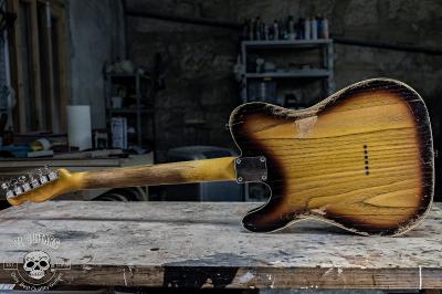 Telecaster Custom 62 E(1).jpg