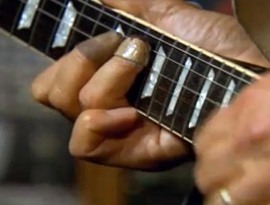 tony-iommi-fingertips.jpg