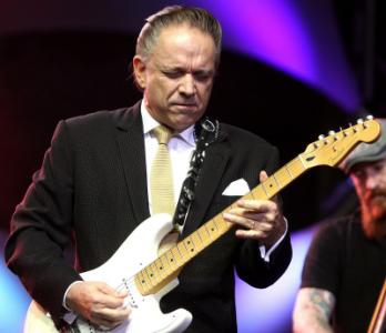 Jimmie_Vaughan_by_Gage_Skidmore_2.jpg