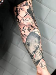 tatto right hand.jpg