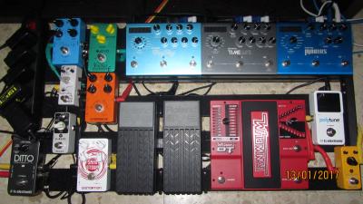 Pedalboard 2017.JPG