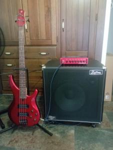 Foto Equipo de Bajo.jpeg