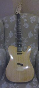 frontal guitarra laca.jpg