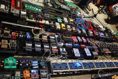Guitar-effects-pedals.jpg