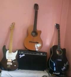 MIS GUITARRAS.jpg
