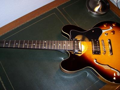 epiphone 005.jpg