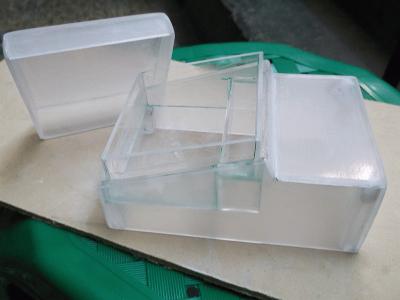 Base y tapa retirada mostrando portapilas interno.gif