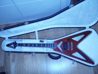 FLYING HOLY V_02.JPG