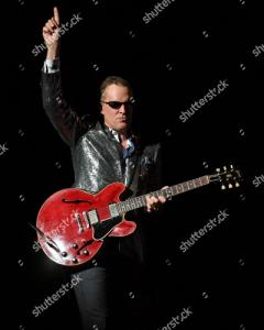 anton-fig-performs-with-joe-bonamassa-in-concert-at-the-broward-center-fort-lauderdale-florida-usa-shutterstock-editorial-10109513j.jpg