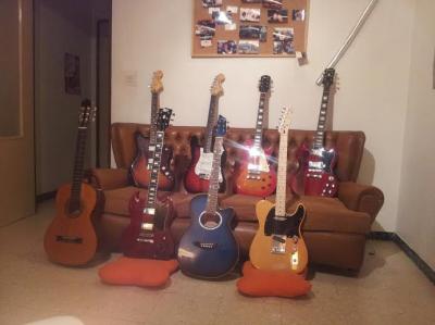 familia guitarra.jpg