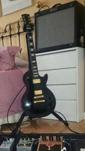 Gibson LP.jpg
