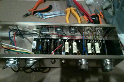 Placa en el chasis.jpg