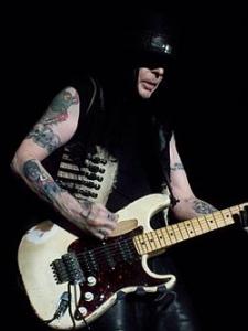 fender mick mars.jpg