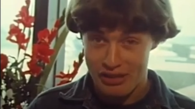 Space Music - The Lifestyle of Angus Young ✔ Career, Net Worth & Ellen van Lochem [TgGyY4mg-0I - 895x503 - 9m11s].png