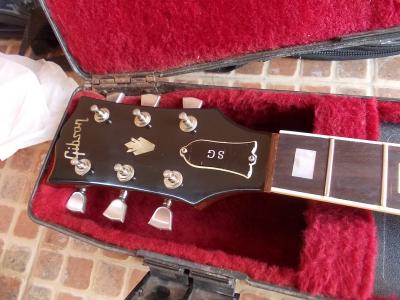 gibson SG Victor 187.jpg
