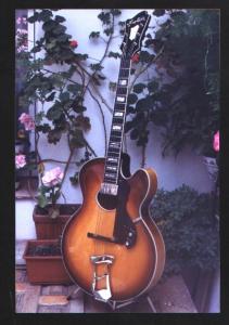 Hagstrom Jimmy.jpg