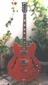 Gibson ES330TDC 1965.jpg