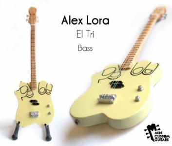 alex-lora-el-tri-bass.jpg
