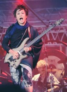 guitarra de ?? (guitarrista de WagakkiBand).jpg