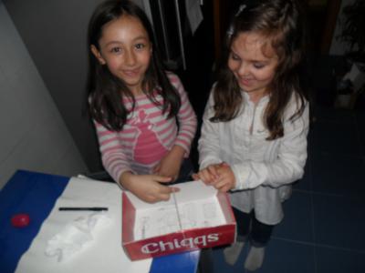 Alex y paloma Cigar Box.JPG