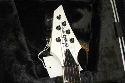 jackson-soloist-slsmg-remate-tiempo-limitado_MLM-F-2730907450_052012.jpg
