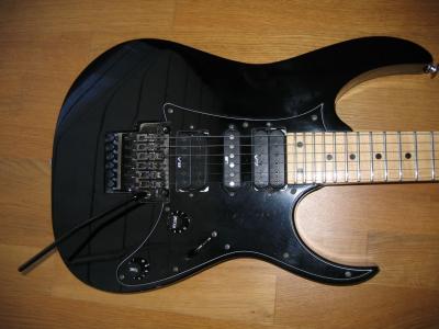 16-43-58-ibanez-rg550-14633.jpg