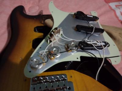 fender-stratocaster-cambio-x-gibson-ibanez-jackson-ltd-marsh-603801-MLM20397220311_082015-F.jpg