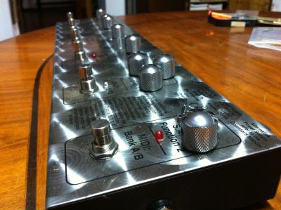 Pedalera analógica 002.jpg